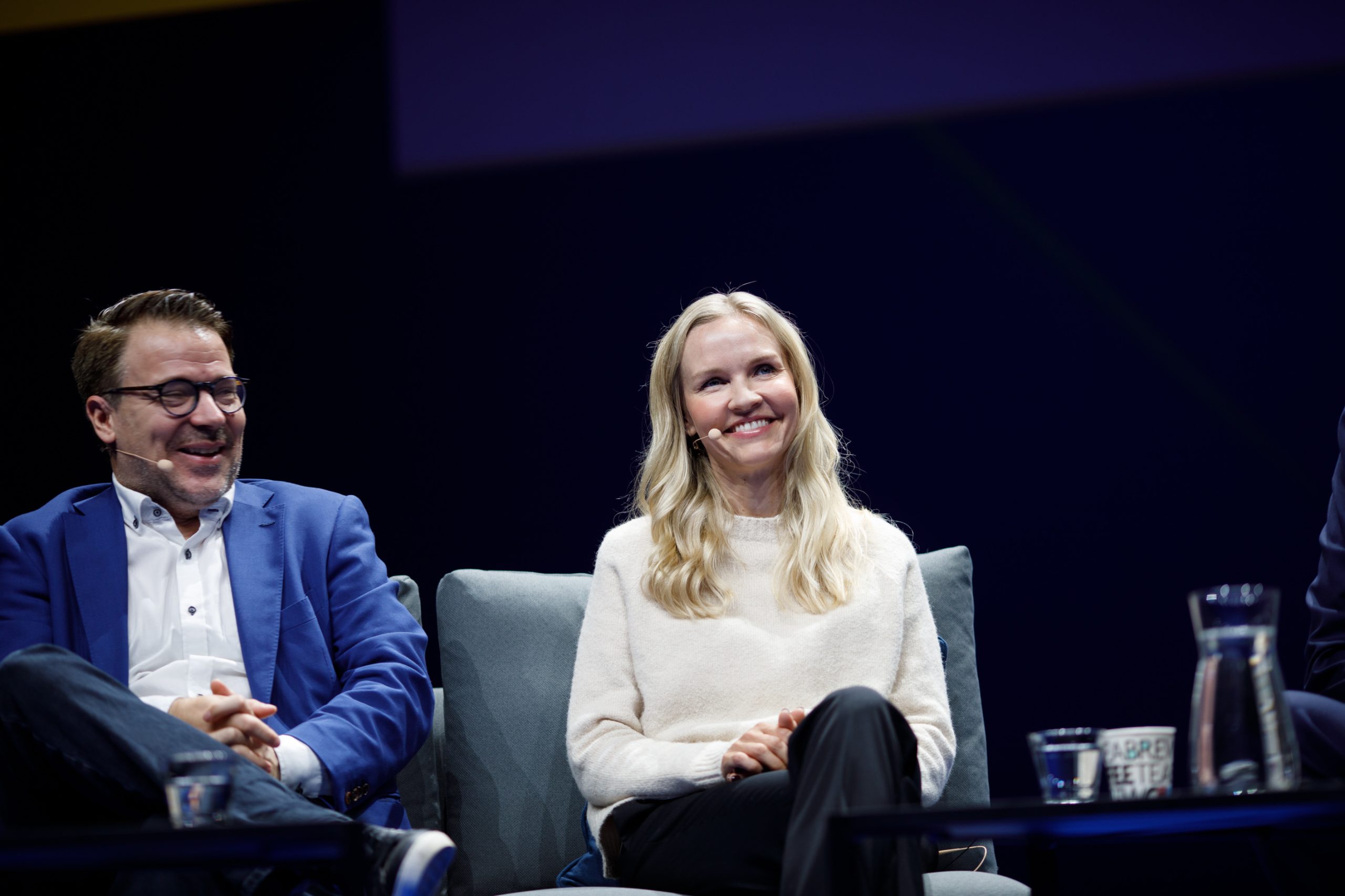 Ville Niinistö ja Aura Salla Eurooppa-foorumin lavalla.