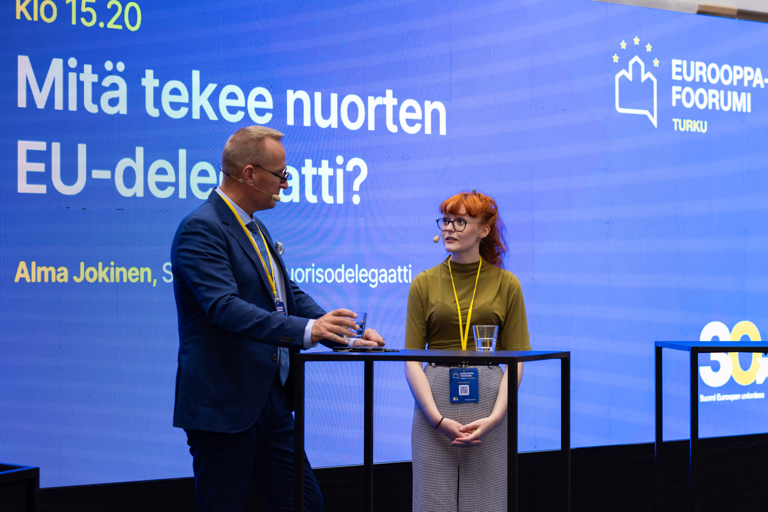 EU-nuorisodelegaatti Alma Jokinen & Markku Jokisipilä Eurooppa-foorumin lavalla