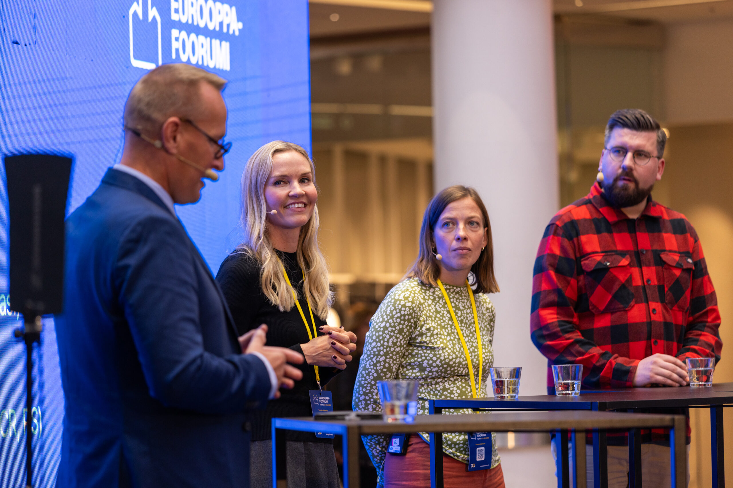 Markku Jokisipilä, Aura Salla, Li Andersson ja Sebastian Tynkkynen Eurooppa-foorumin lavalla.